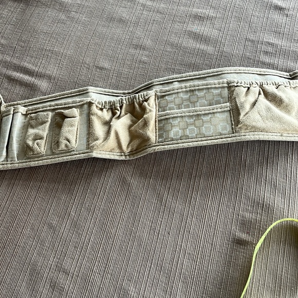 Purse organizer 26 X 4.5. Tan with 15 pockets. - Picture 2 of 4